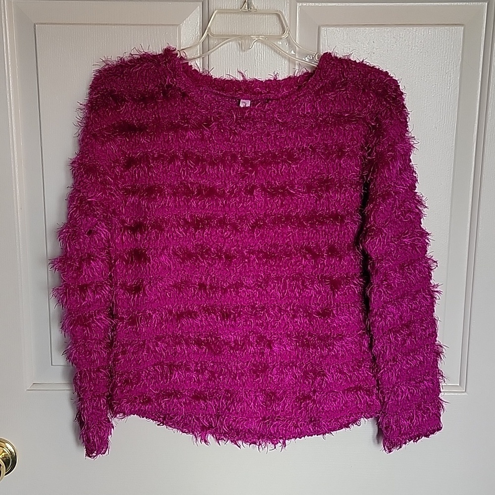 Xhilaration, girls fuchsia colored Sweater, XL(14-16). Like new.